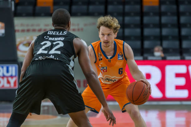 让人们看到 让人们看到