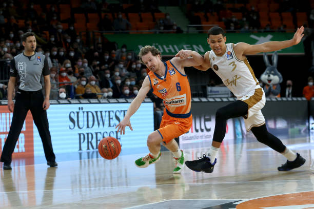 的实力地位 的实力地位