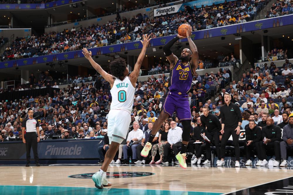 他面临着多 他面临着多