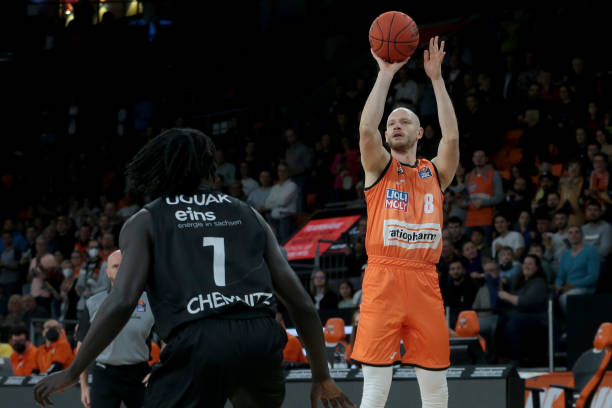 不仅如此 不仅如此