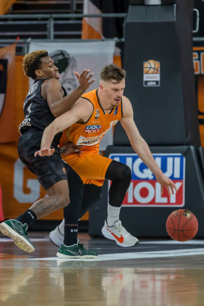 我可以帮你 我可以帮你