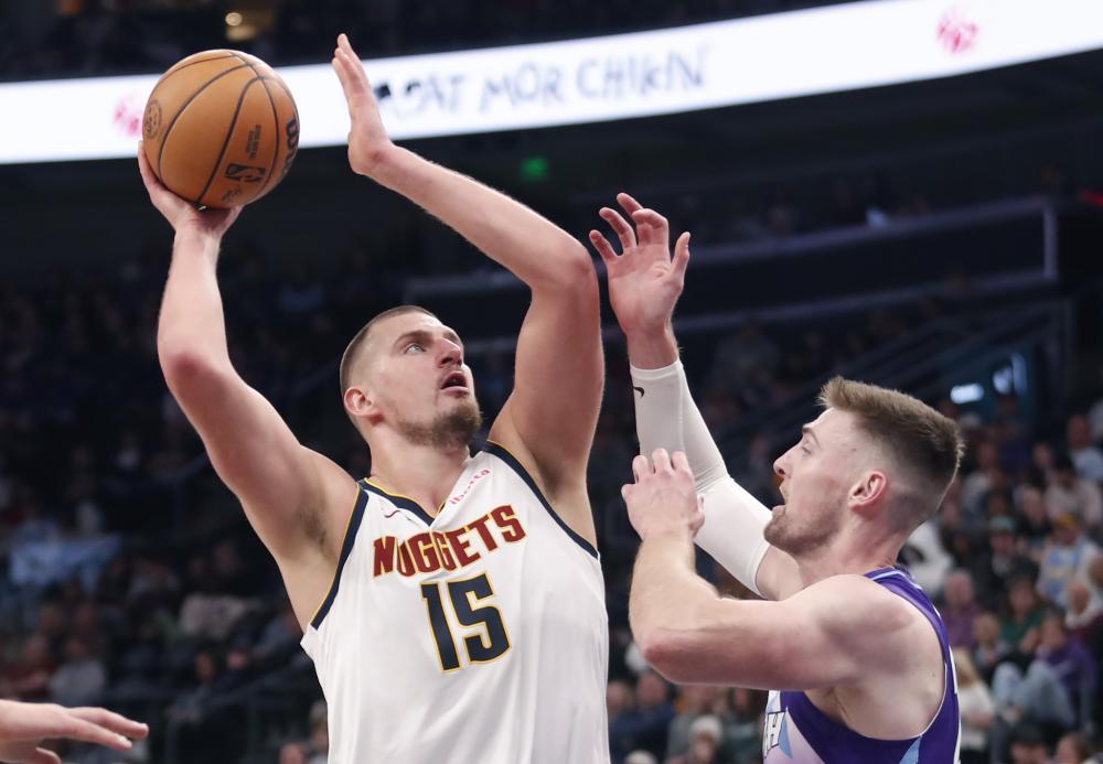 领先贝林厄 领先贝林厄