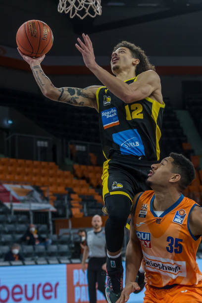 大笑不已 大笑不已